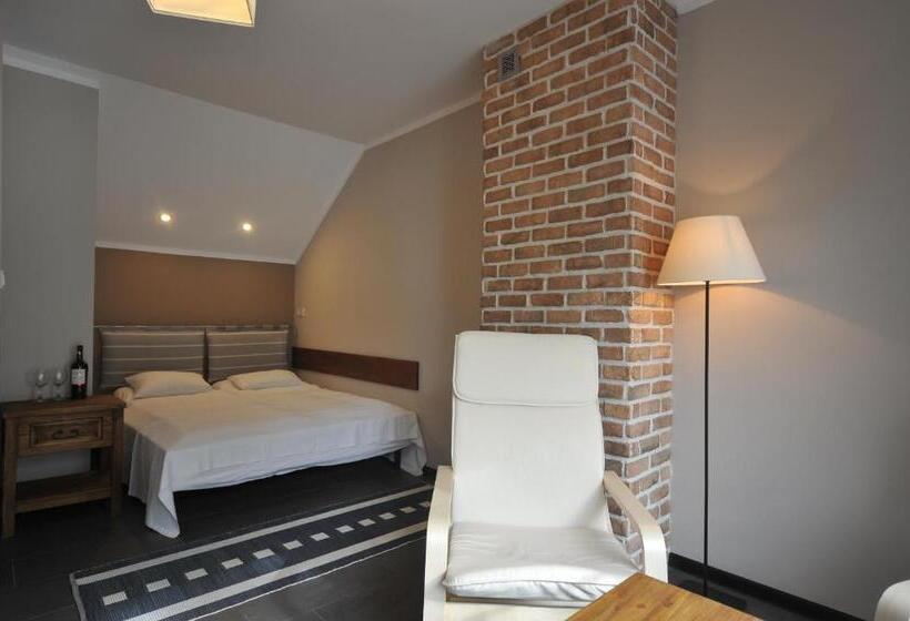 דירת דופלקס 2 חדרי שינה, Vertigo Narie