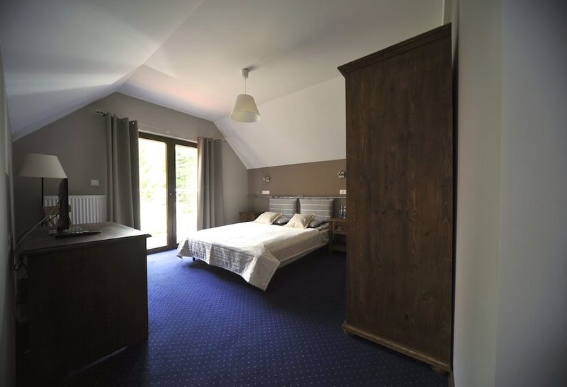 חדר סטנדרט לשלושה, Vertigo Narie