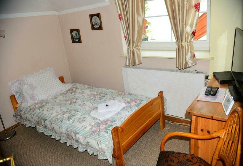 اتاق استاندارد یک نفره, Villa Hubertus Kutno