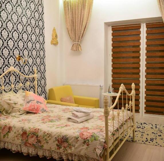 اتاق استاندارد یک تخته با بالکن, Villa Hubertus Kutno