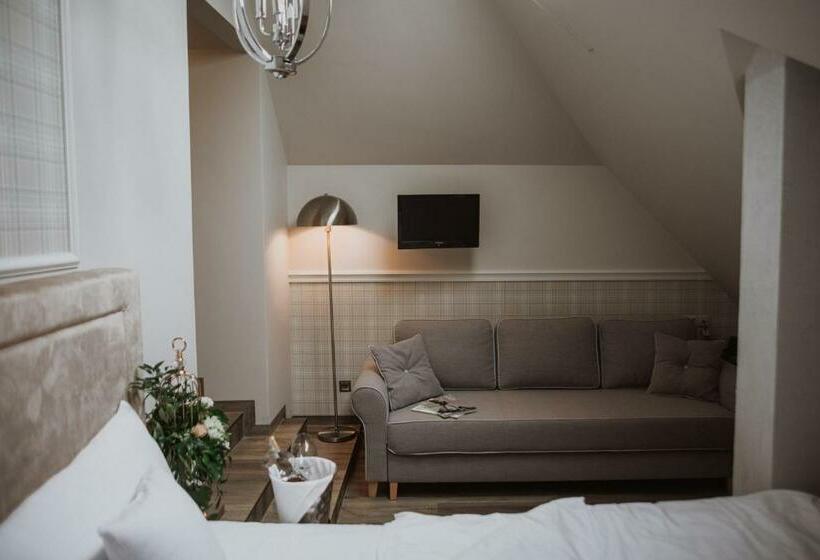 חדר סטנדרט, Winny Dworek