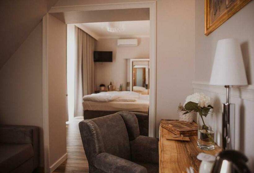 דירת חדר, Winny Dworek