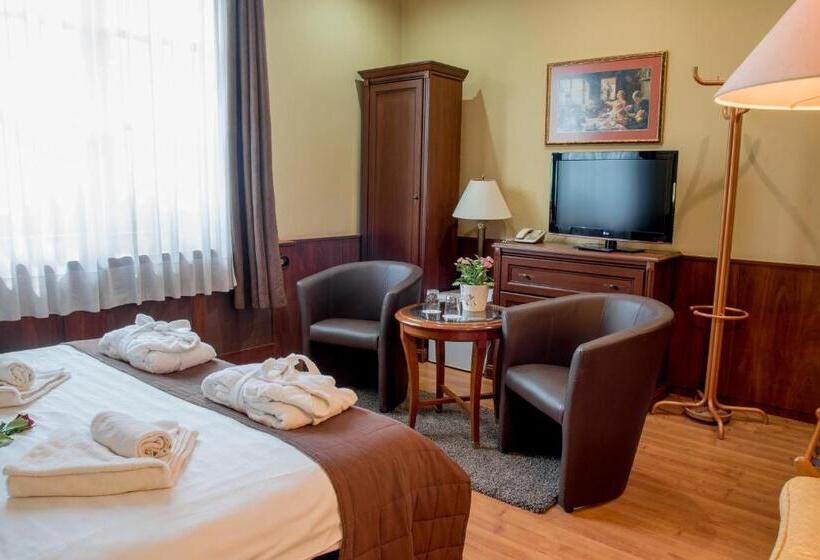 סוויטה, Nyerges Hotel Termál Superior