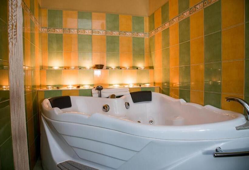 סוויטה, Nyerges Hotel Termál Superior