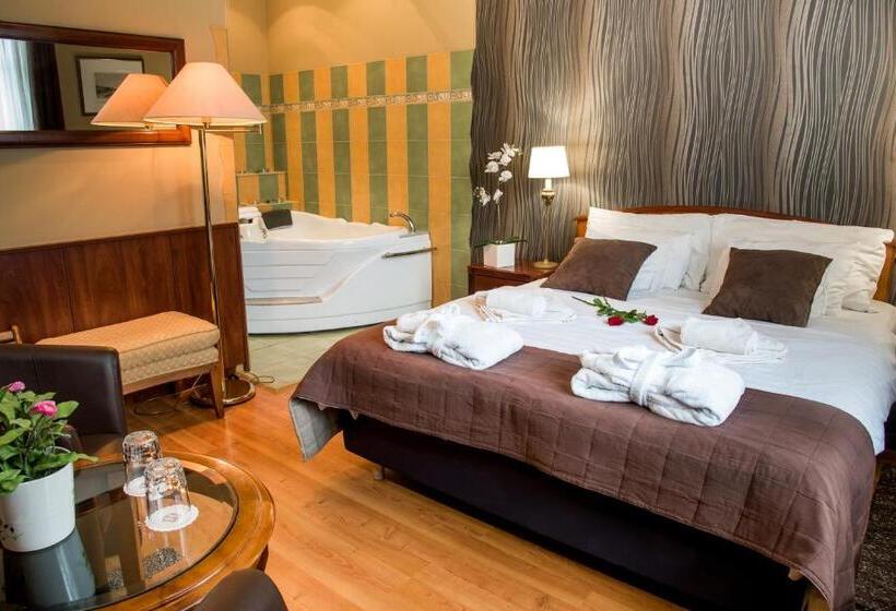 סוויטה, Nyerges Hotel Termál Superior