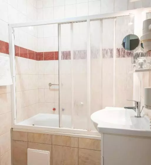 スタンダードトリプルルーム, Nyerges Hotel Termál Superior