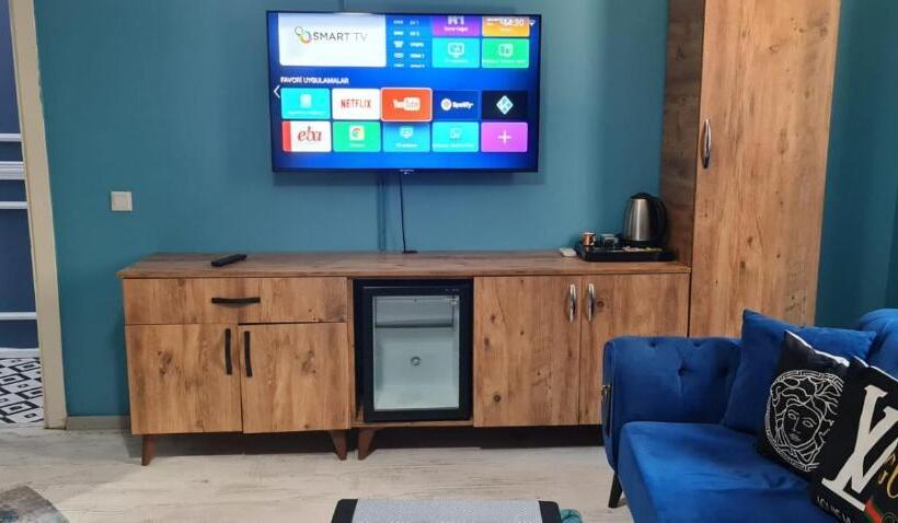 スタンダードトリプルルーム, Royal