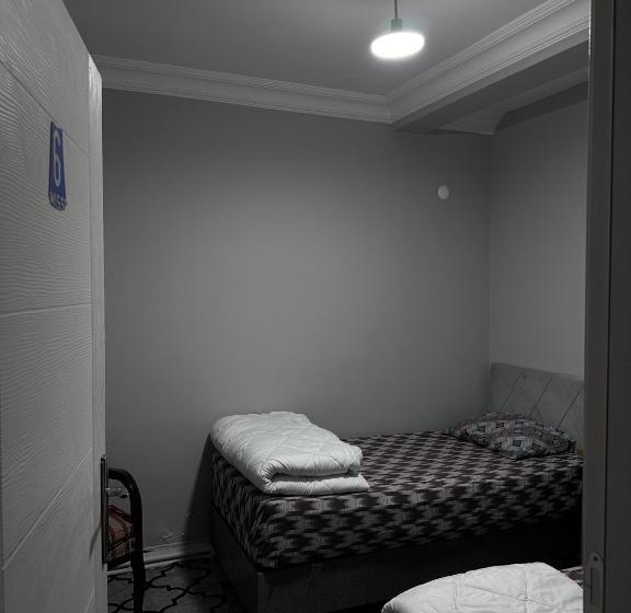 חדר סטנדרט חדר אמבטיה משותף, Transit