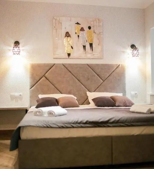 Suite, Gallery Elit