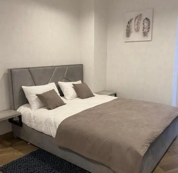 1 Bedroom Apartment, Gallery Elit