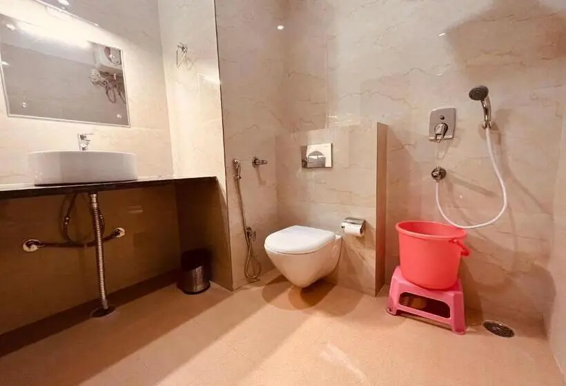 Deluxe-huone King-vuode, Ganges Blossam   A Four Star Luxury Hotel & Resort