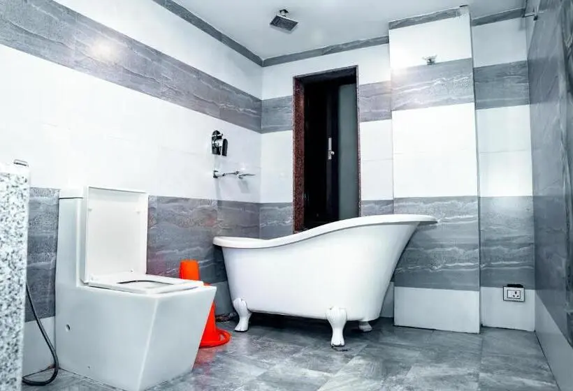 Suite with lake view, Kamana