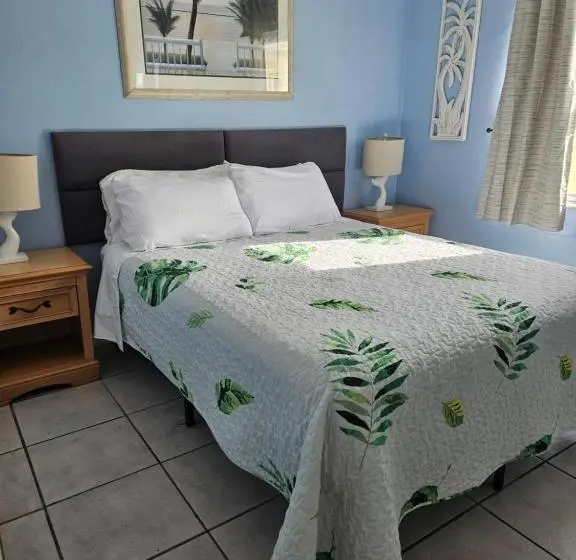 スイート, Oasis Palms Resort
