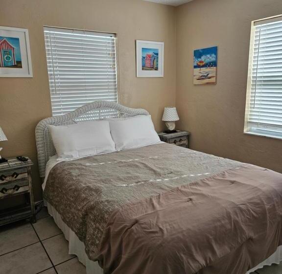 Люкс 2 Спальни, Oasis Palms Resort