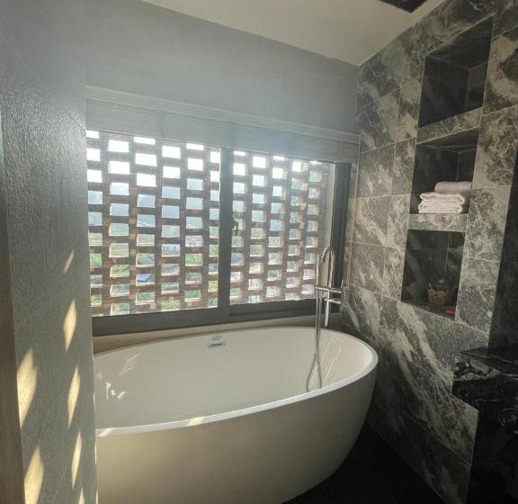 اتاق استاندارد, Samu