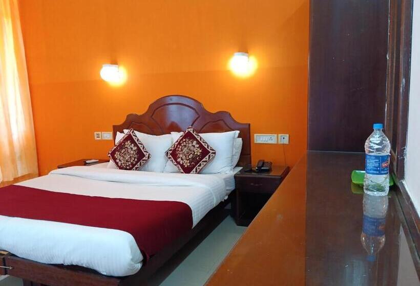 Deluxe Szoba, Vedantha Inn