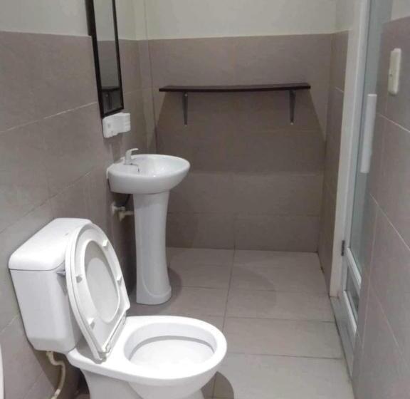 اتاق استاندارد, G