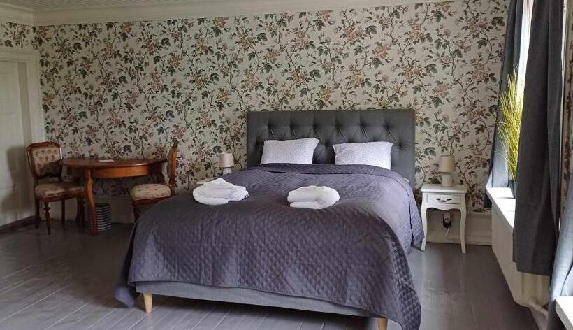 Номер Deluxe, Sjötorps Säteris 1600 Tals Huvudbyggnad