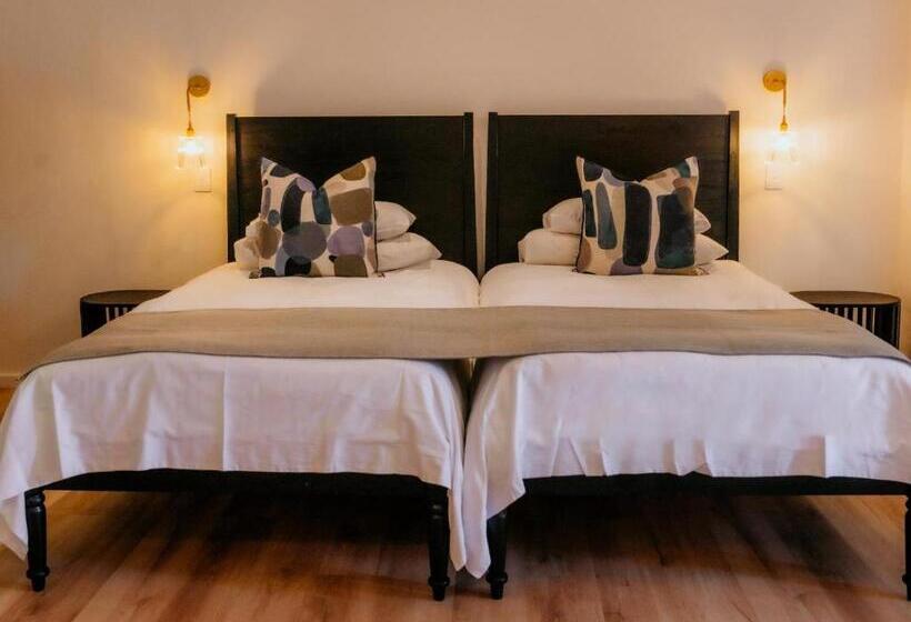 سوییت لوکس, Fancy Fritz B&b