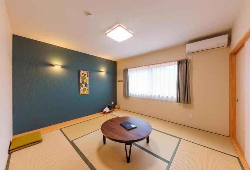 Habitació Quàdruple Estàndard, 日本の秘境で味わう絶品地鶏 ジローのおうち