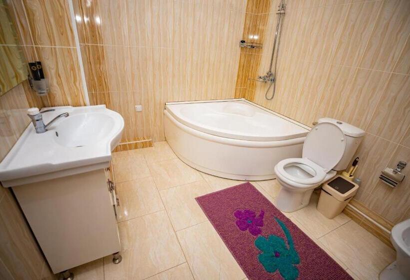 اتاق لوکس, Vatan Dushanbe