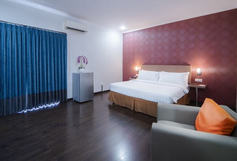 Номер Deluxe, Noola Hotel Cilacap
