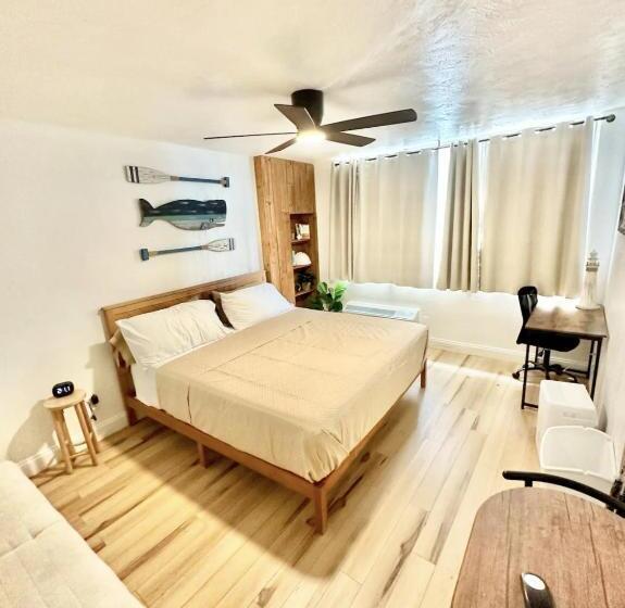 דירת חדר, Ocean Front Condo Daytona Beach!