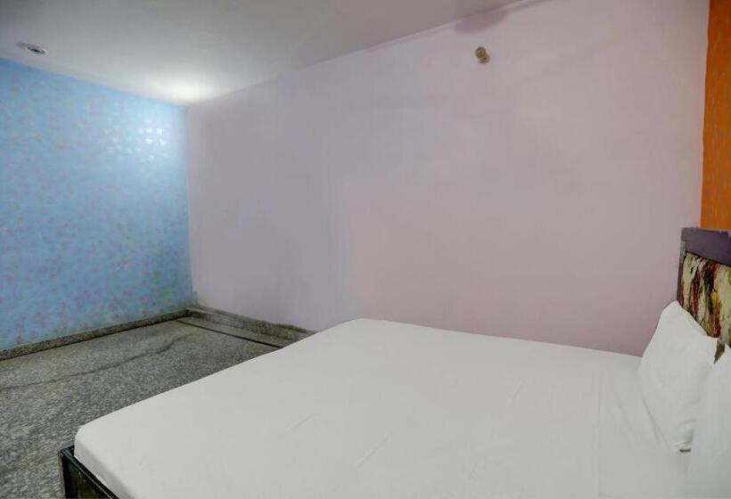 חדר סטנדרט, Oyo Hotel Gayatri Palace