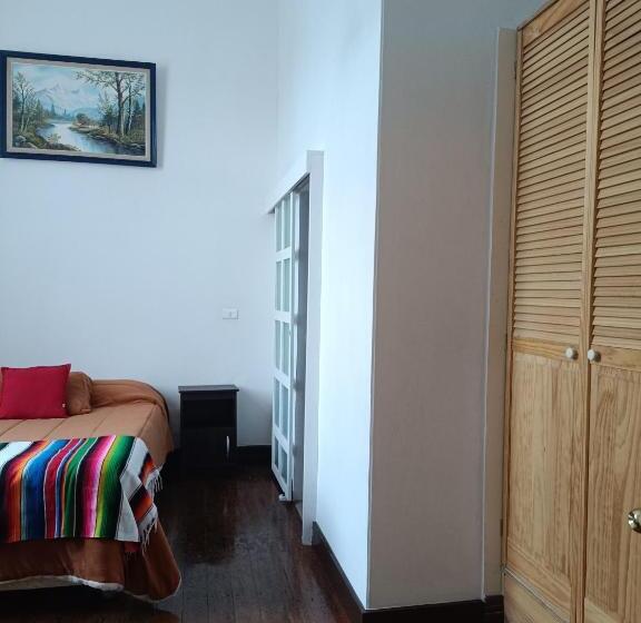 اتاق استاندارد, Hostal Tulio Porteño