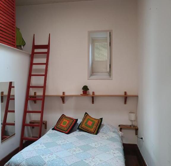 اتاق لوکس, Hostal Tulio Porteño
