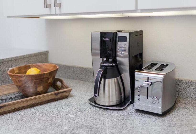 1베드룸 아파트 1층, Petaluma Warehouse Lofts Unit C