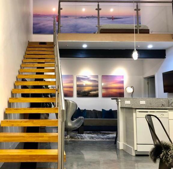 1베드룸 아파트 1층, Petaluma Warehouse Lofts Unit C