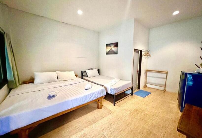 غرفة قياسية ثلاثية, Phupa Beach Resort