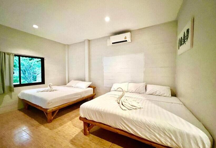 بنجلو عائلى, Phupa Beach Resort