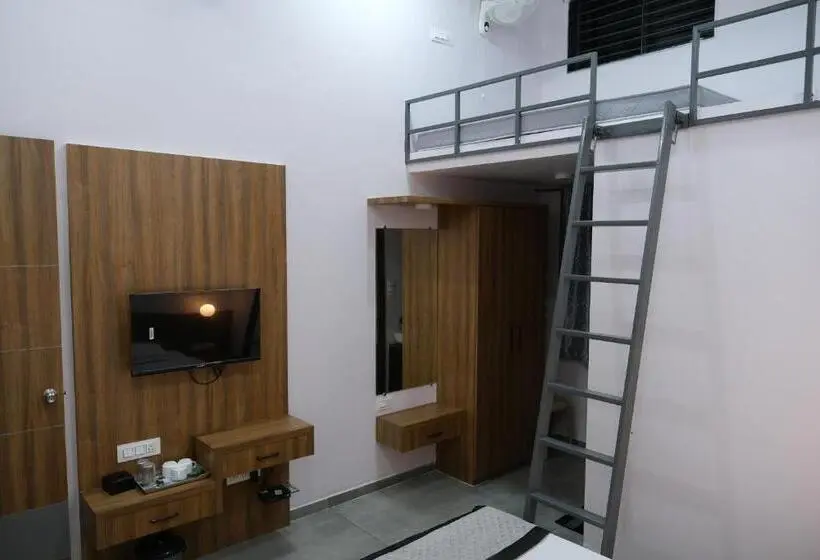 Chambre Familiale Deluxe, Shree Ram