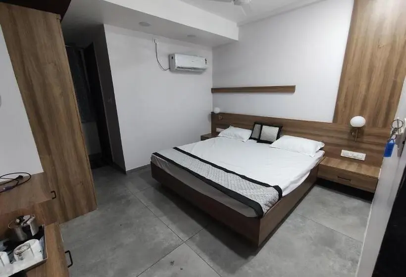 Chambre Deluxe, Shree Ram