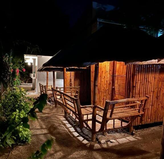 ویلای استاندارد با چشمانداز باغ, Lionfish Backpackers Hostel Malapascua