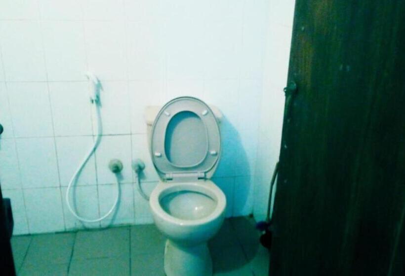 اتاق استاندارد یک نفره, Habarana City Hostel