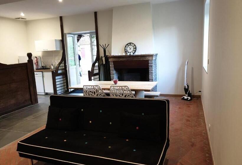 ガーデンビュースタンダードルーム, La Casa D Augy Logement Du Rez De Jardin