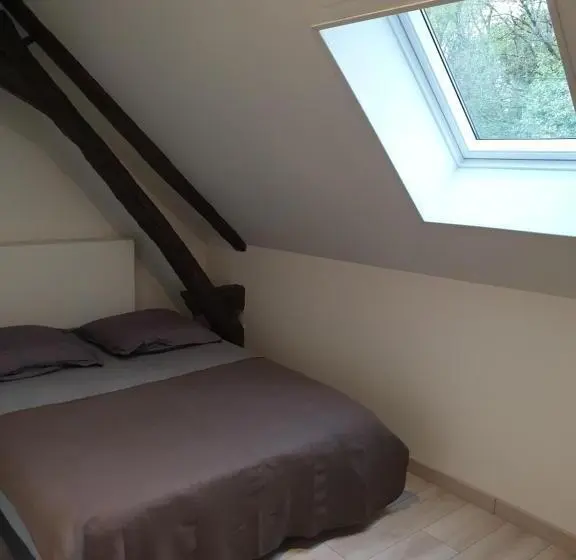 庭の見える1ベッドルームアパートメント, La Casa D Augy Logement Du Rez De Jardin