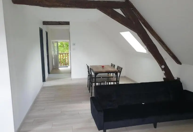 庭の見える1ベッドルームアパートメント, La Casa D Augy Logement Du Rez De Jardin