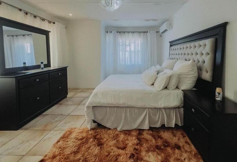 스탠다드 룸 킹사이즈 침대, Ribs Boutique Lodge