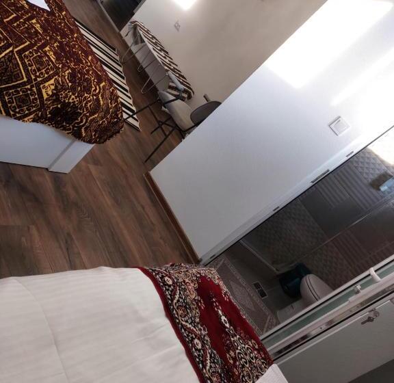 اتاق لوکس سه تخته, Pensiunea Adela