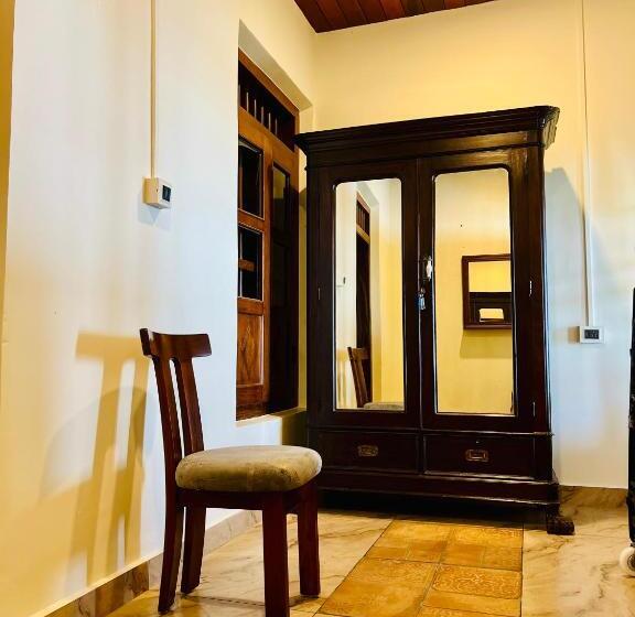 발코니가 있는 스위트, Nature Sanctuary Urumbi Hills