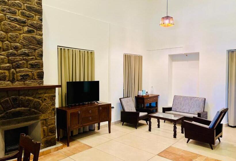 스탠다드 룸 킹사이즈 침대, Nature Sanctuary Urumbi Hills