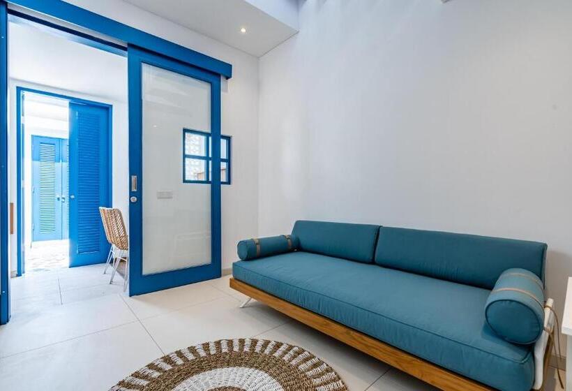 Quarto Estandar, The Blue Loft Canggu   Free Scooter Use