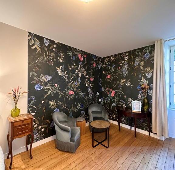 غرفة عائلية مطلّة علي الحديقة, Le Presbytère • Maison Flore