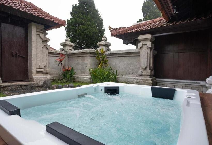 带阳台的豪华间, Girihill Farmhouse