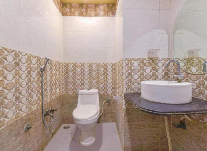 Chambre Triple Basique, Mangal Residency Rooftop Pool