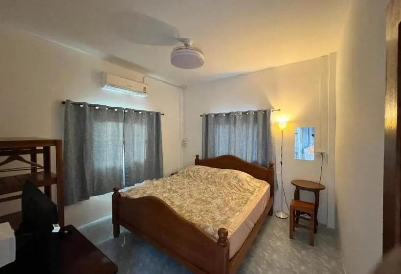 マウンテンビュースタンダードルーム, บ้านโรสแมรี่ By ชมภู ชุมแพ โฮมสเตย์ ไร่คุณต๋ง